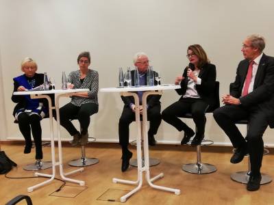 Europaunion Trier, Podiumsdiskussion mit Herrn Wabnitz, FDP, Grne und SPD - Europaunion Trier, Podiumsdiskussion mit Herrn Wabnitz, FDP, Grüne und SPD